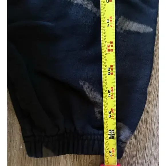 Pam & Gela Women's Jogger Sweatpants Size Small Black Bleach Wash Streetwear - Picture 9 of 9